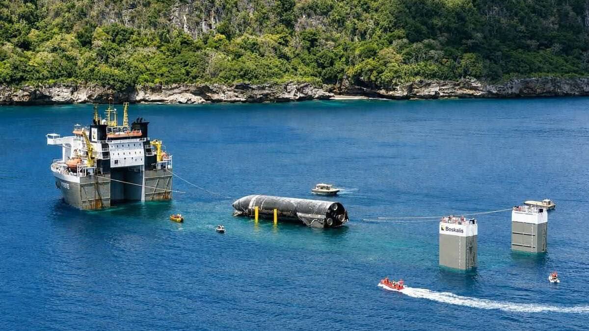 Starship успешно доставлен в плавучий док после приводнения