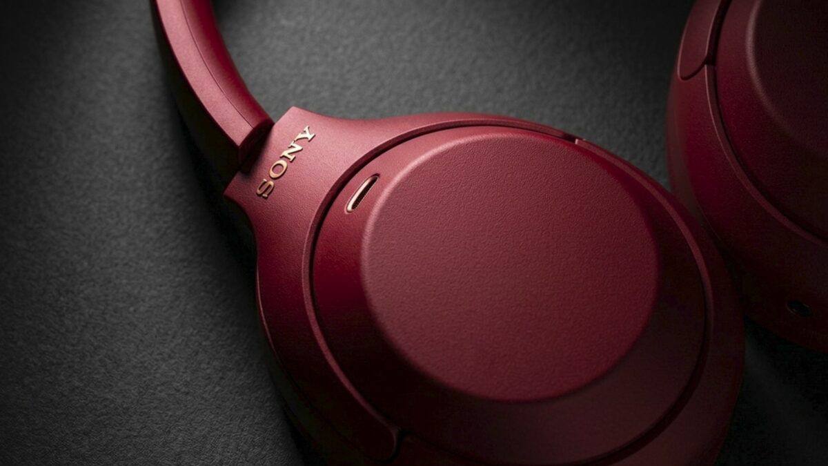 Sony готовит бюджетную версию наушников WH-1000XM4C