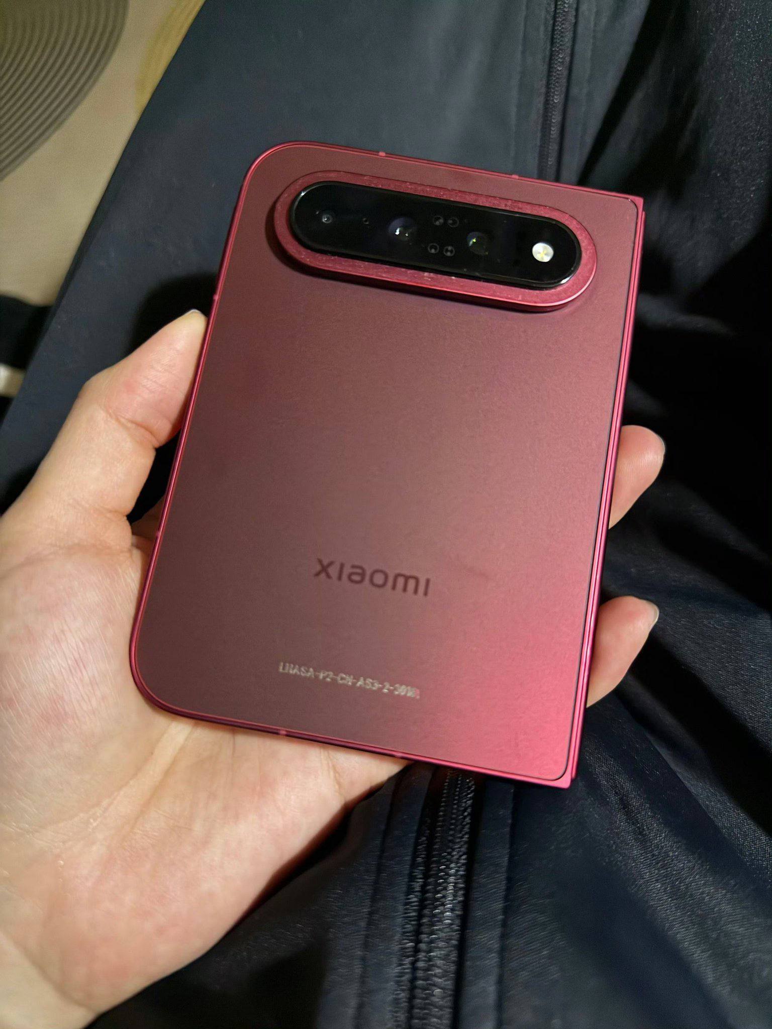Xiaomi 18 Fold на первом живом фото