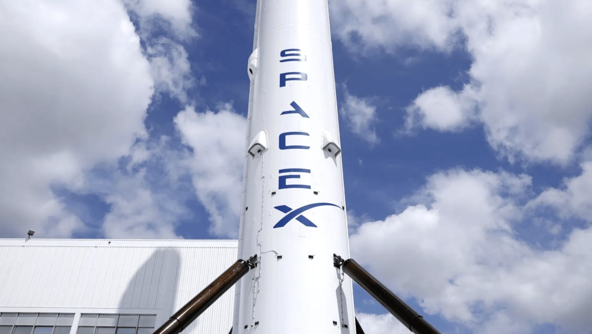 Вторая ступень Falcon 9 столкнулась с Луной