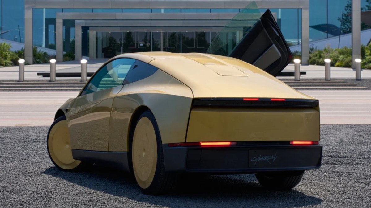 Tesla представила Cybercab с антенной Starlink