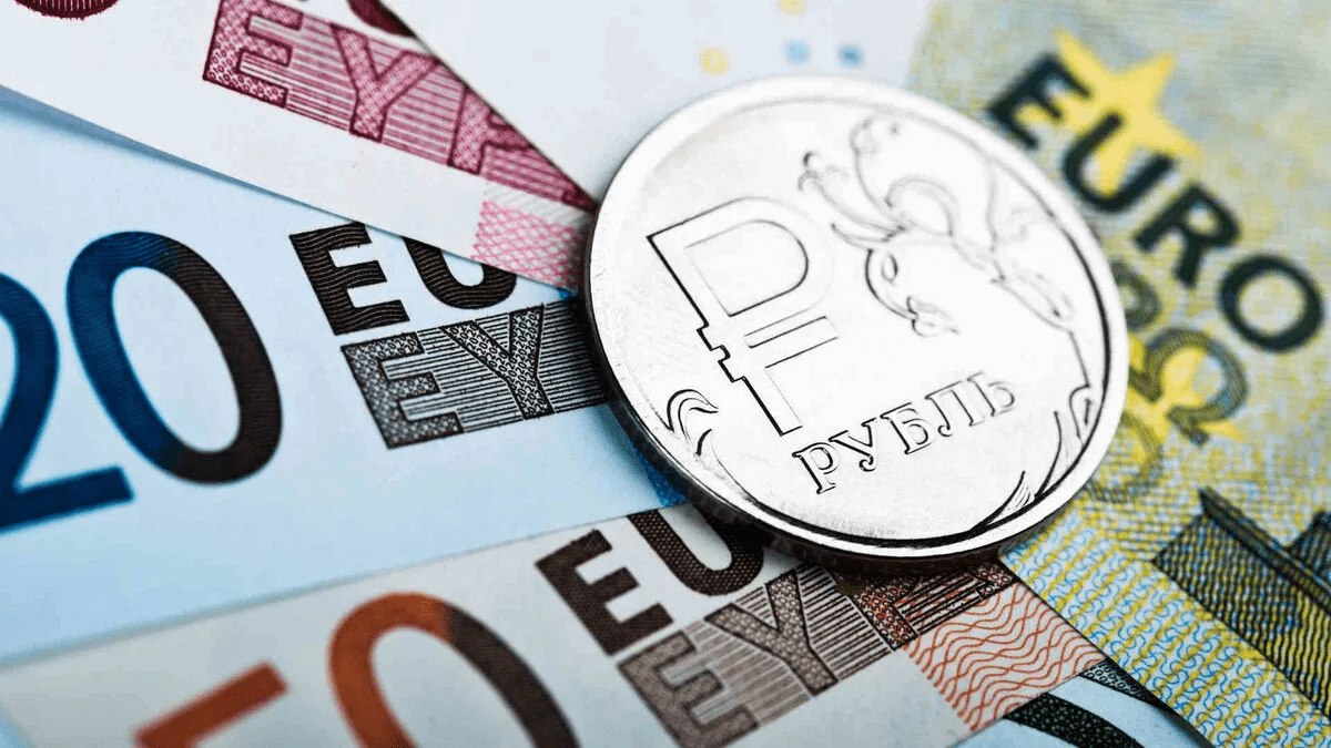 Курс евро на межбанке превысил 99 рублей