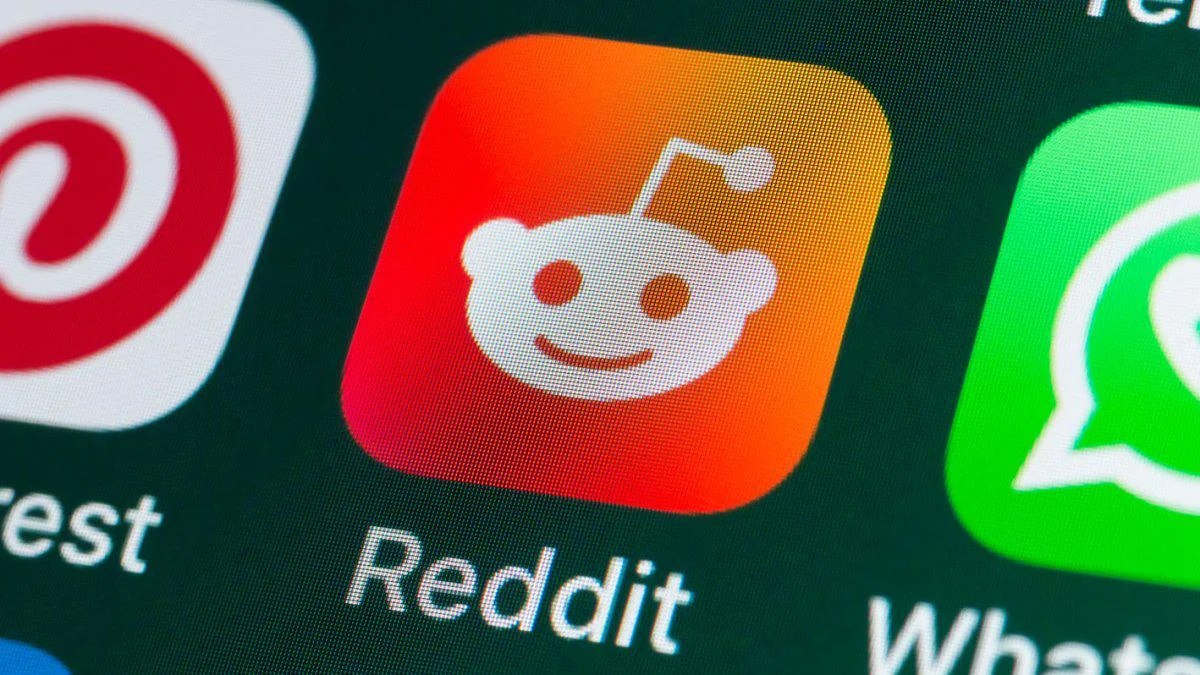 Reddit тестирует генерацию видео и озвучку постов