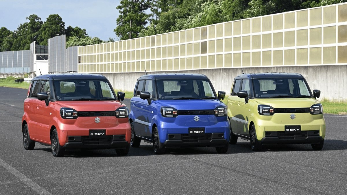Suzuki представила свой первый компактный электромобиль e Sky
