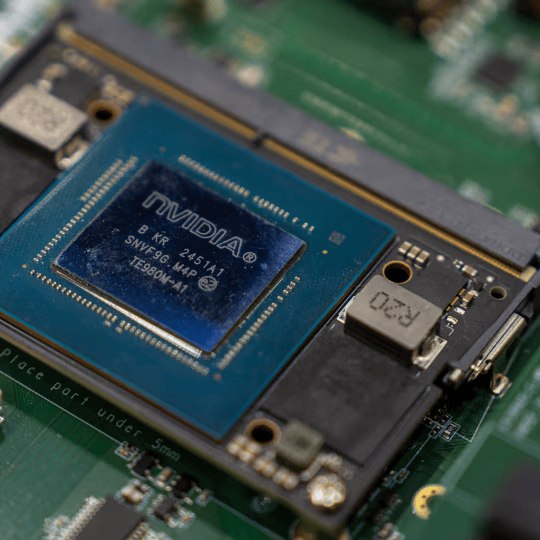 Топ-менеджера Nvidia на Тайване обвинили в контрабанде чипов в Китай