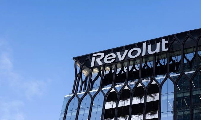 Revolut запускает стейблкоин EURR в партнерстве со Stripe