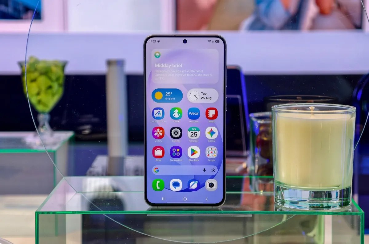 Samsung представила смартфон Galaxy S26 FE