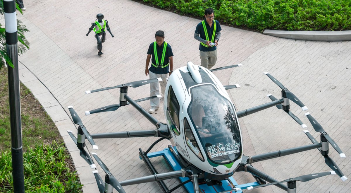 EHang провела первый публичный полет аэротакси EH216-S в Гонконге