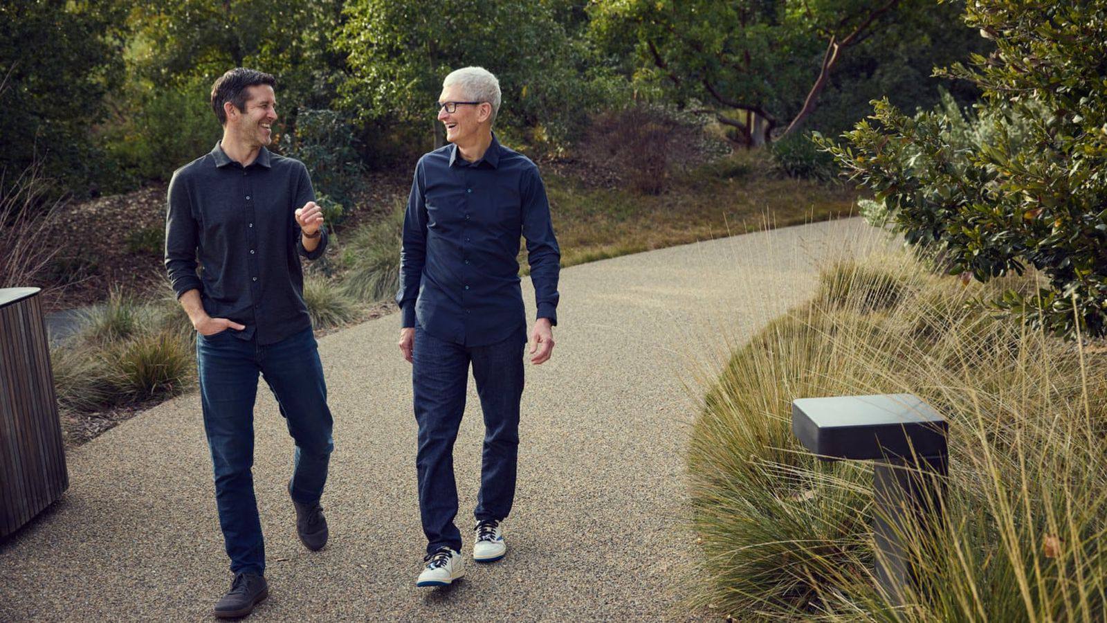Тим Кук покидает пост CEO Apple