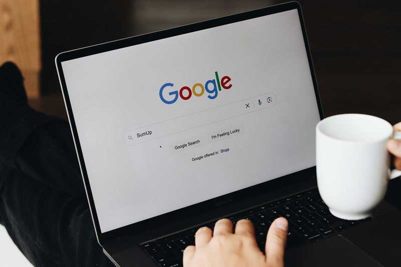 Google тестирует замену кнопки «Поиск в Google» на ИИ-инструменты