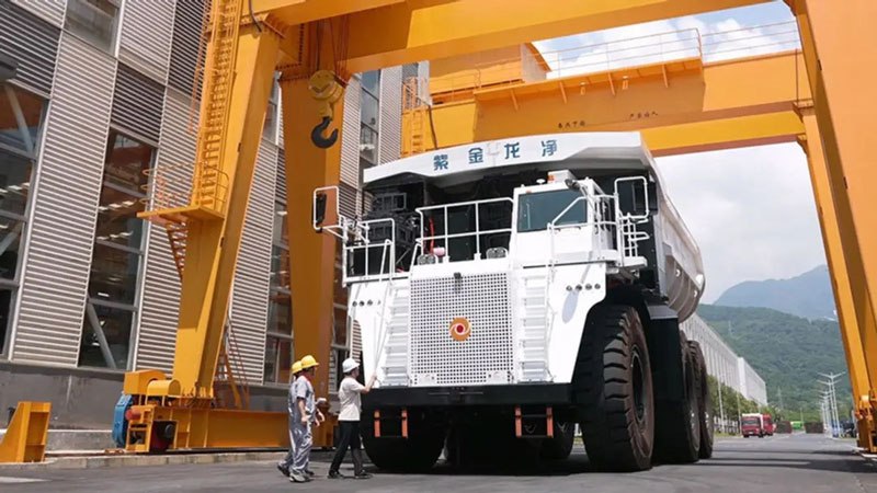 Zijin Longking представила электрический карьерный самосвал ZL230E