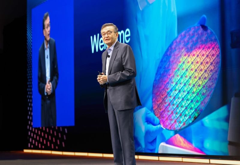 Intel сообщает об успехах в освоении техпроцесса 14A