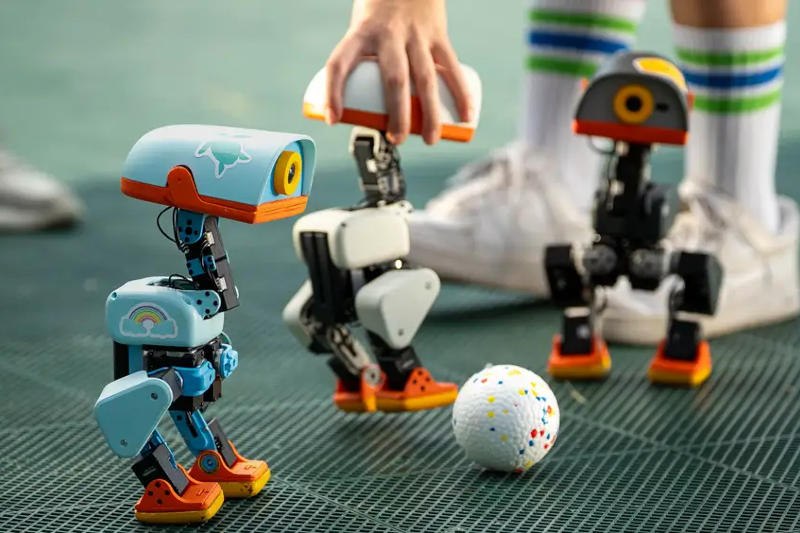 Роботизированная утка Microduck собрала $2,6 млн предзаказов за сутки