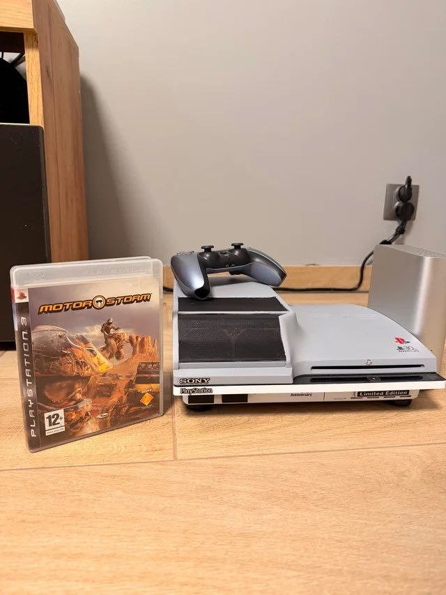 Моддер создал разогнанную версию PS3 «Pro v3» с кастомным охлаждением