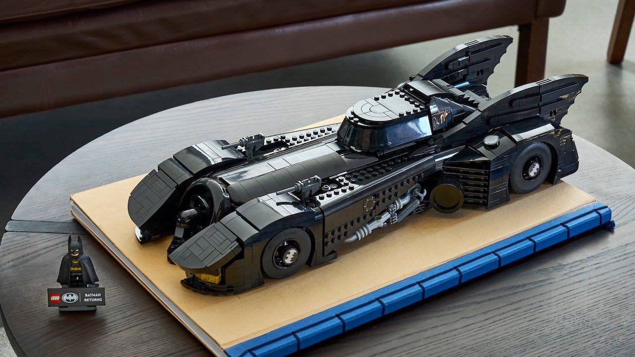 LEGO выпустила набор Бэтмобиля из фильма «Бэтмен возвращается»