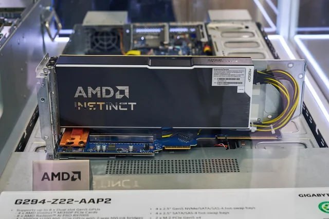 AMD представила ускоритель Instinct MI350P в форм-факторе PCIe
