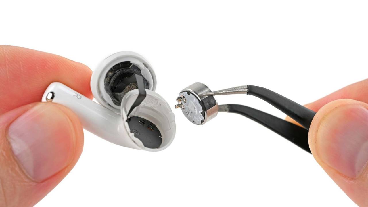 iFixit оценили ремонтопригодность AirPods 5