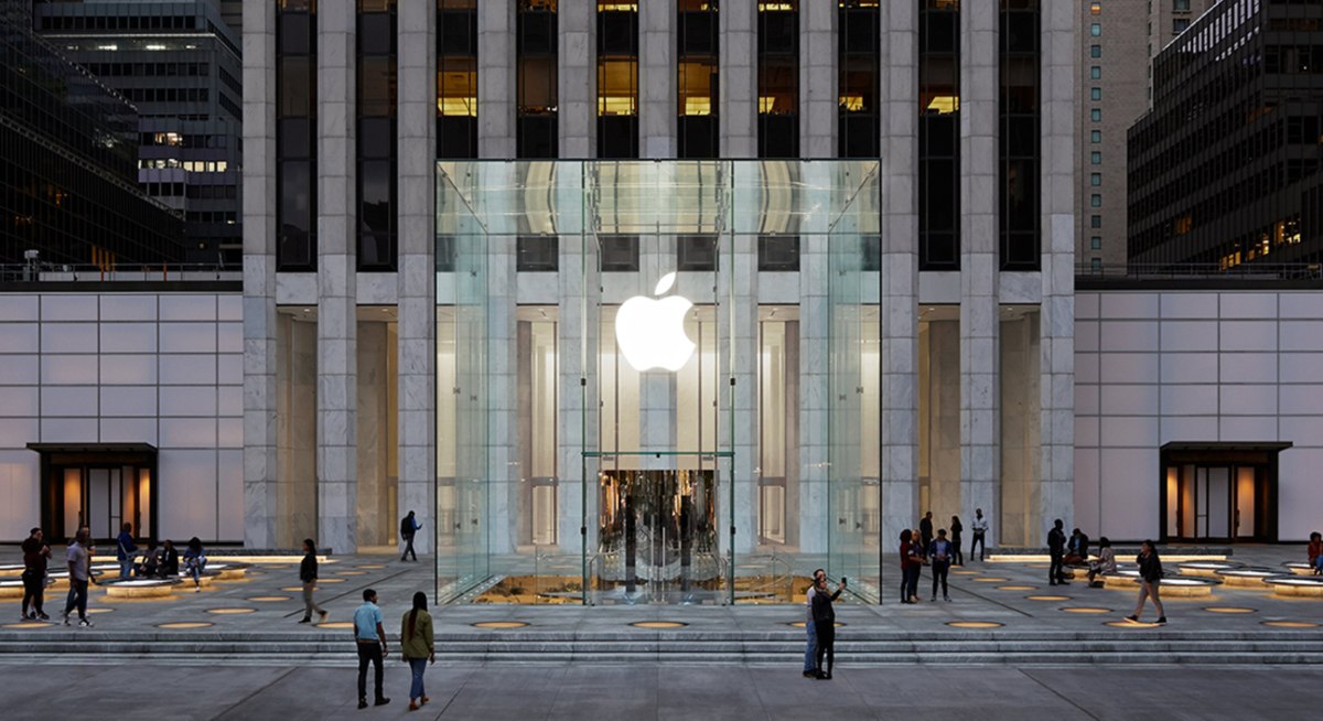 История разработки складного iPhone от Apple