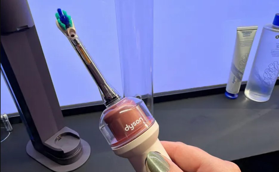 Dyson представила зубную щётку CameraJet, которая массово ломается