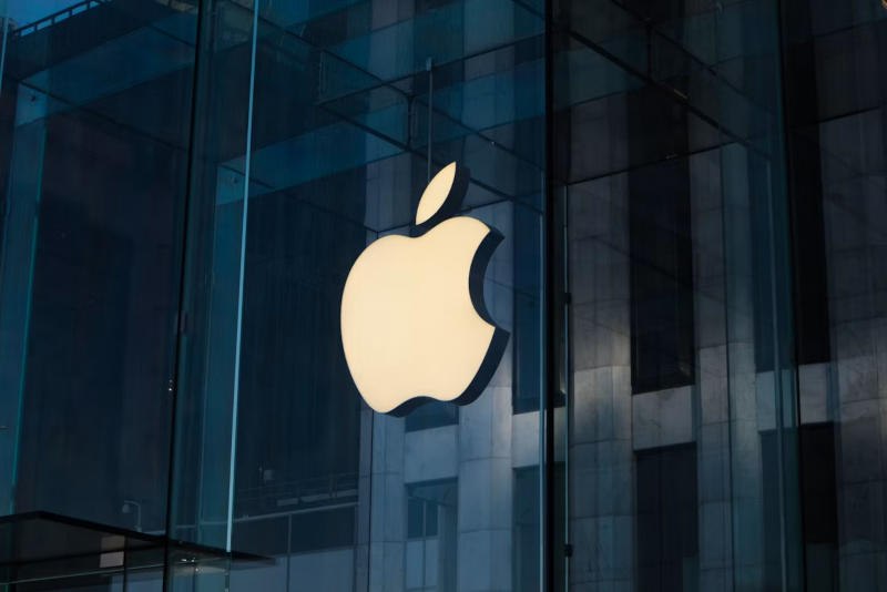 Intel рискует потерять контракт с Apple из-за разглашения конфиденциальной информации