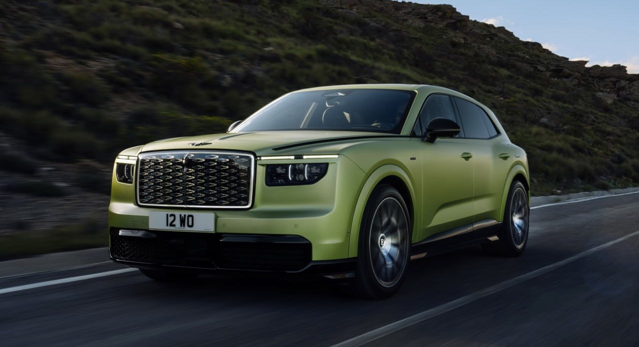 Bentley представила свой первый электрокроссовер Torcal