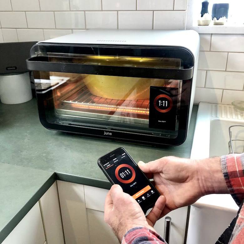 Weber отключила серверную поддержку умных духовок June Oven