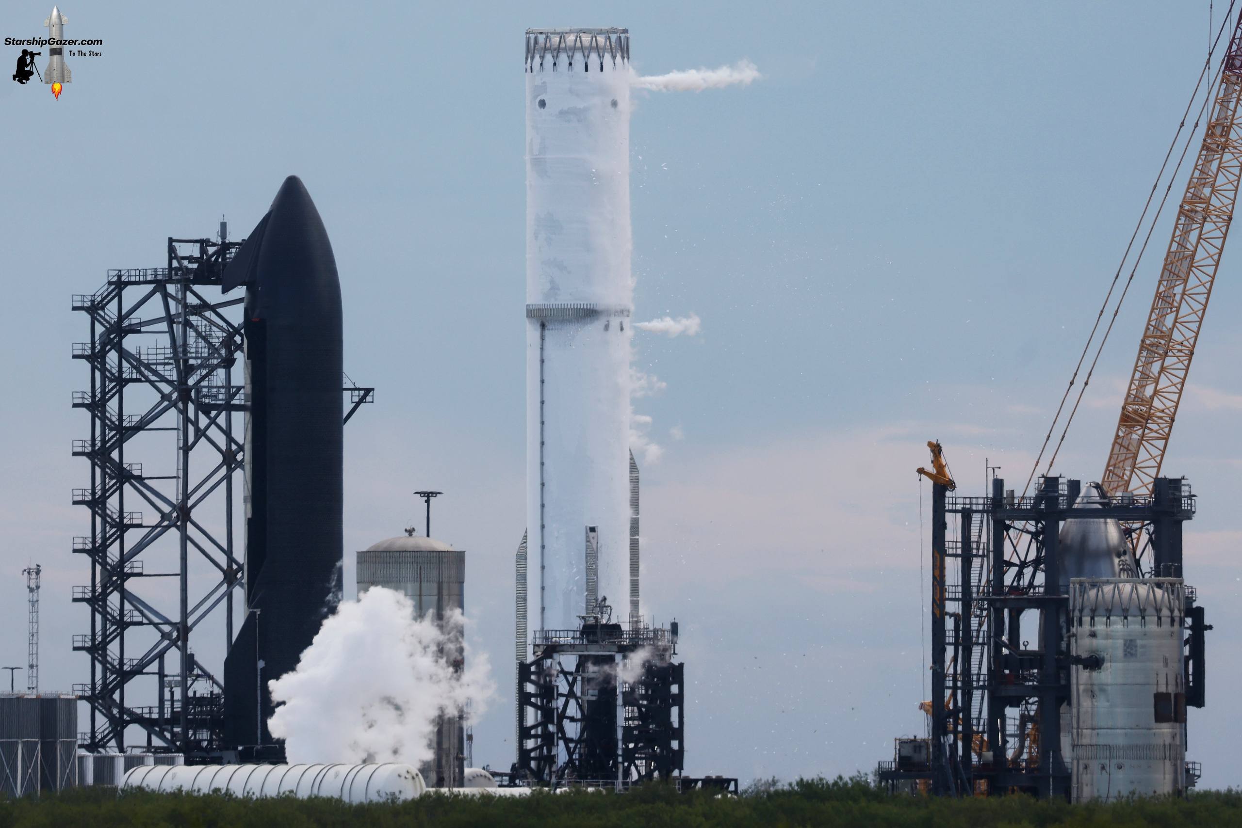 Подготовка SpaceX к миссии Flight 15: статус Starship S42 и Super Heavy B22