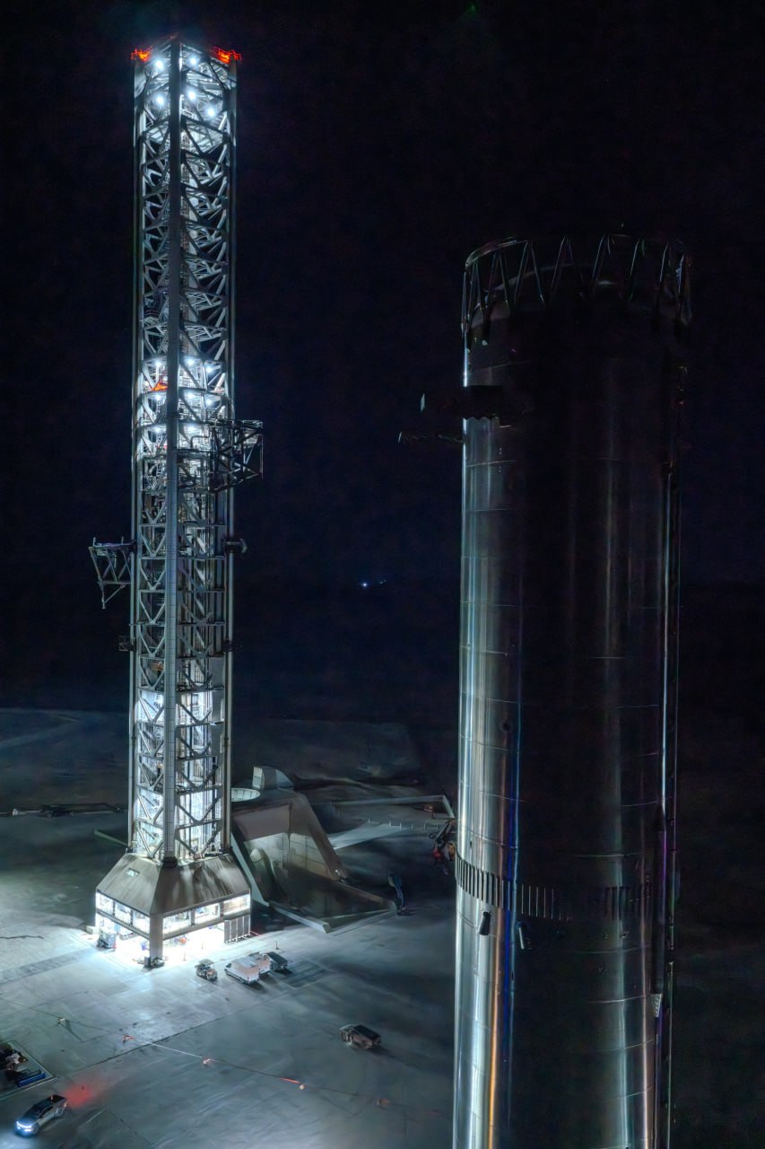 Super Heavy вывезен на стартовую площадку для орбитального полета Starship