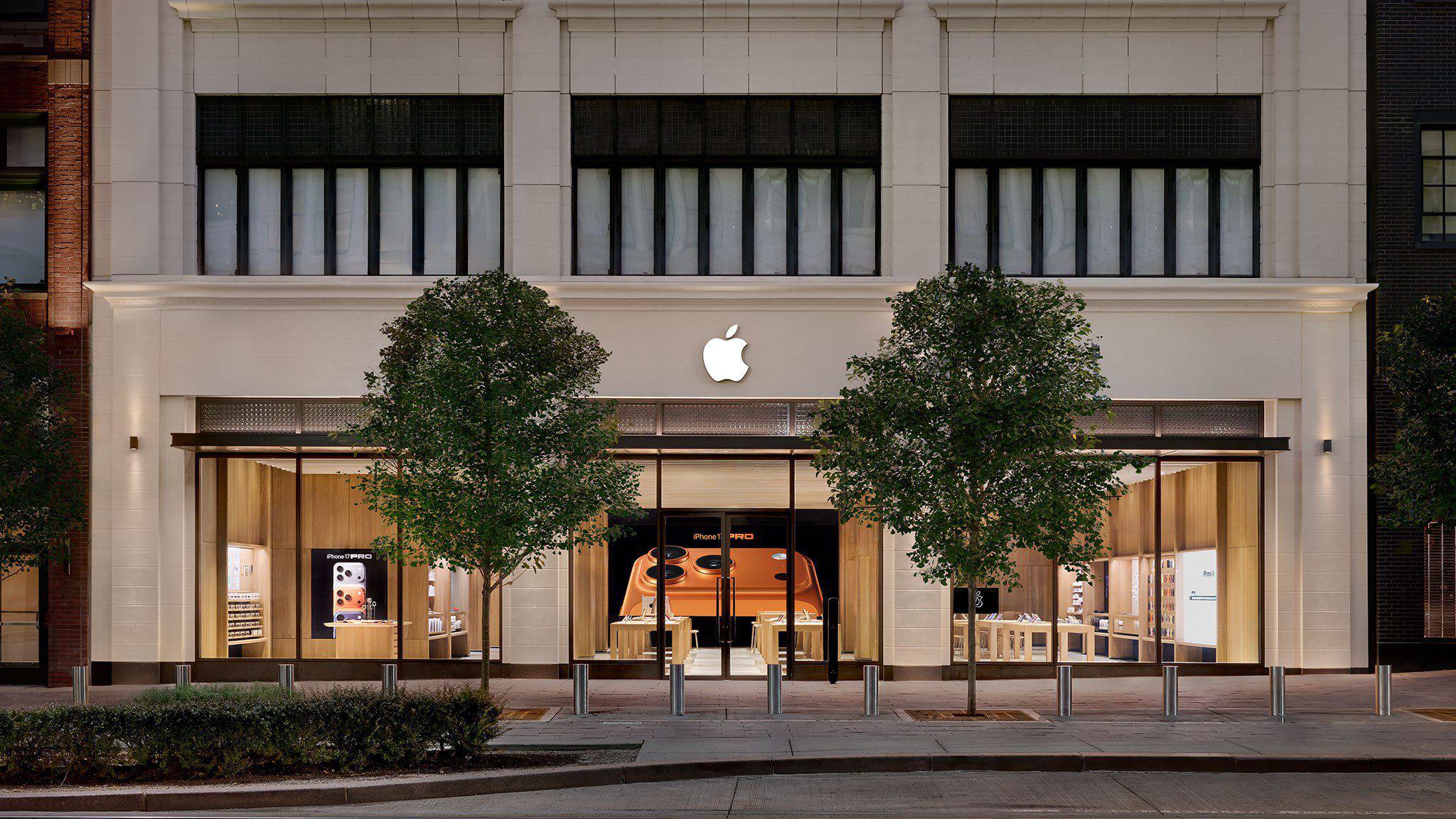 Apple Store получили материалы для неанонсированных устройств