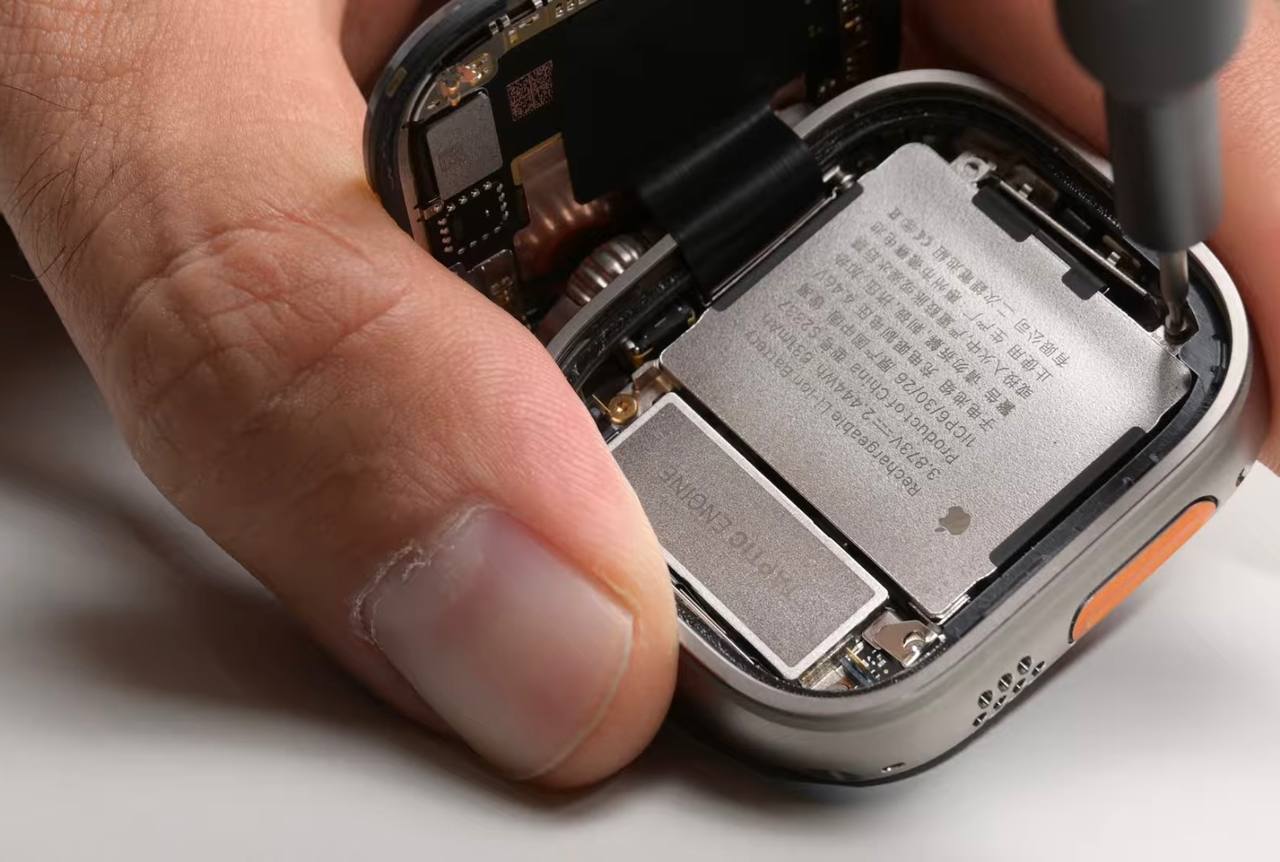 iFixit оценил ремонтопригодность Apple Watch Series 12 и Ultra 4