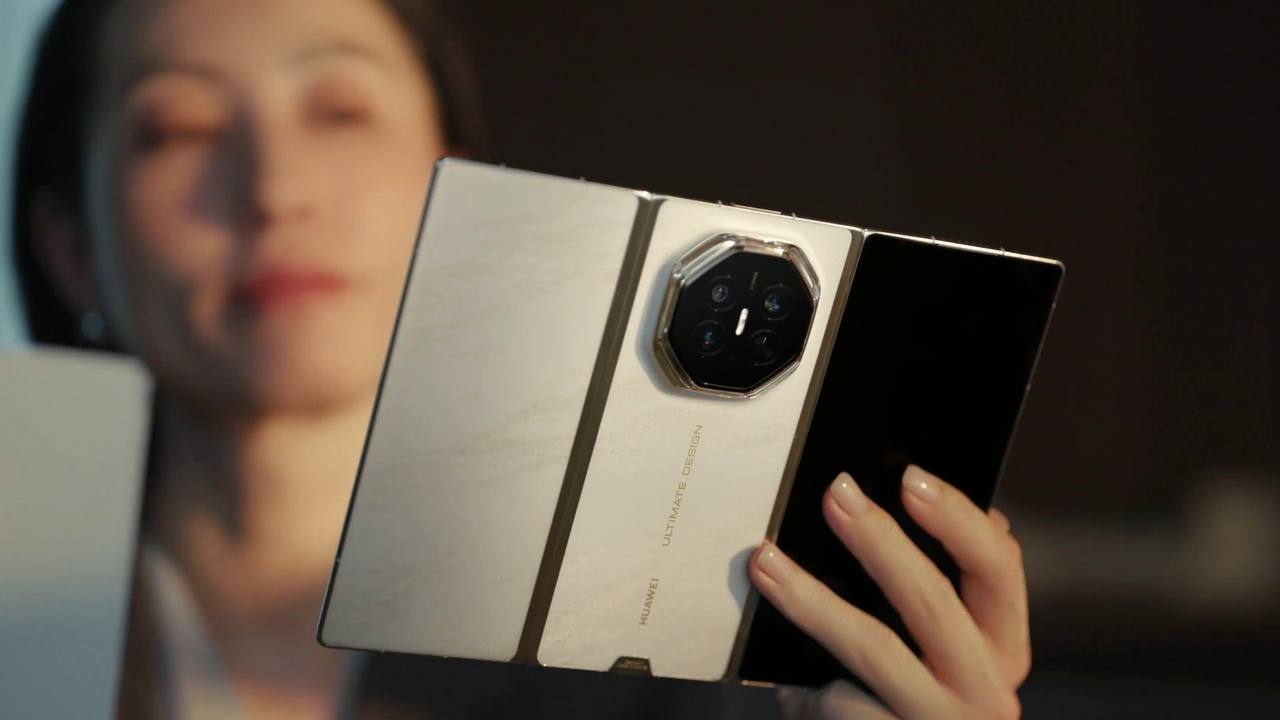 Huawei Mate XT 2 Ultimate Design выйдет на глобальный рынок
