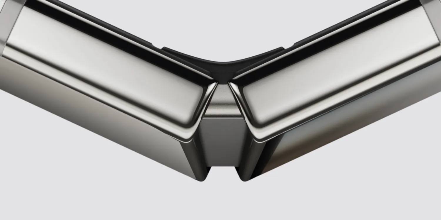 Apple внедрила гибкую графитовую трубку в шарнир iPhone Duo
