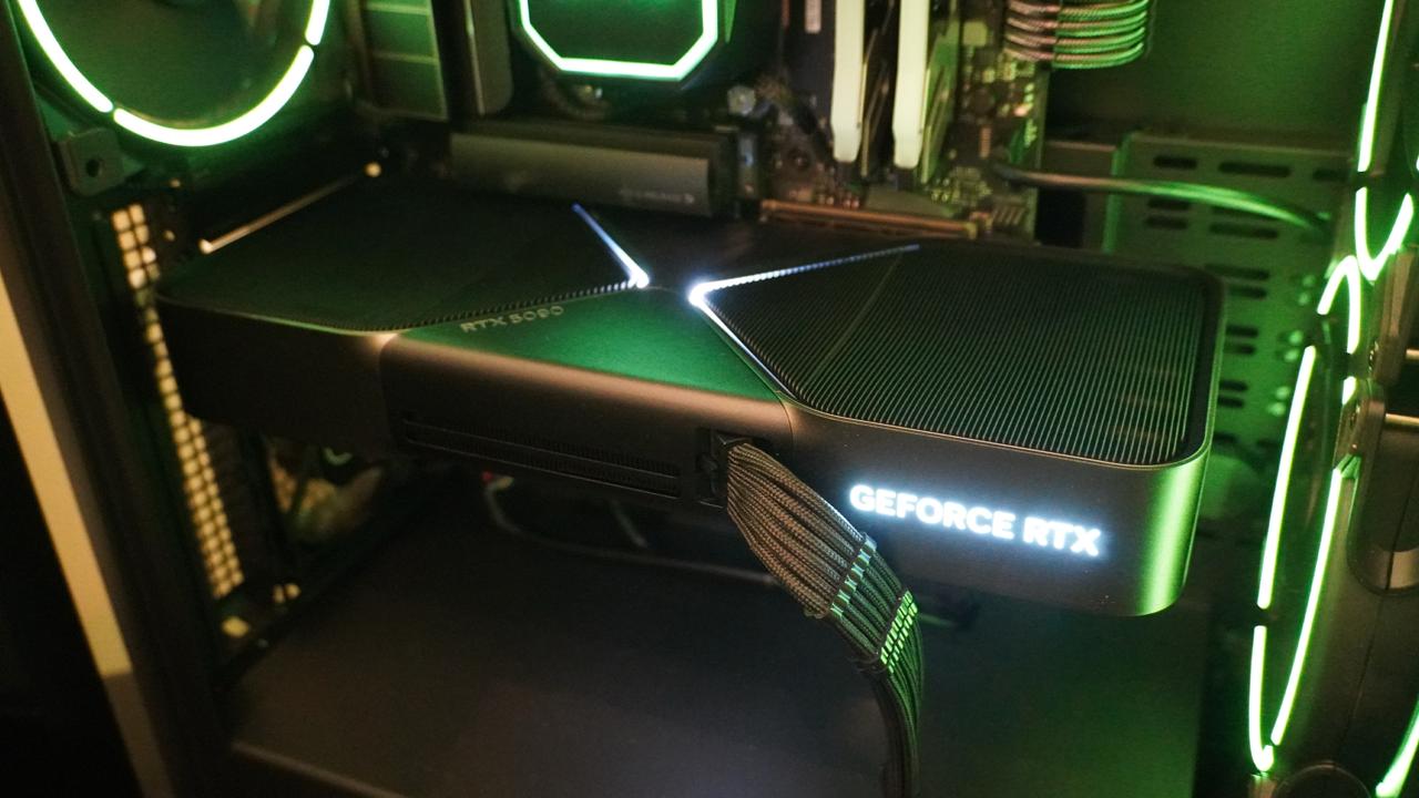 NVIDIA опровергла прекращение производства RTX 5090, но карта пропала из магазина
