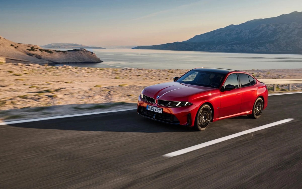 BMW планирует сократить 20% управленческих должностей из-за ИИ