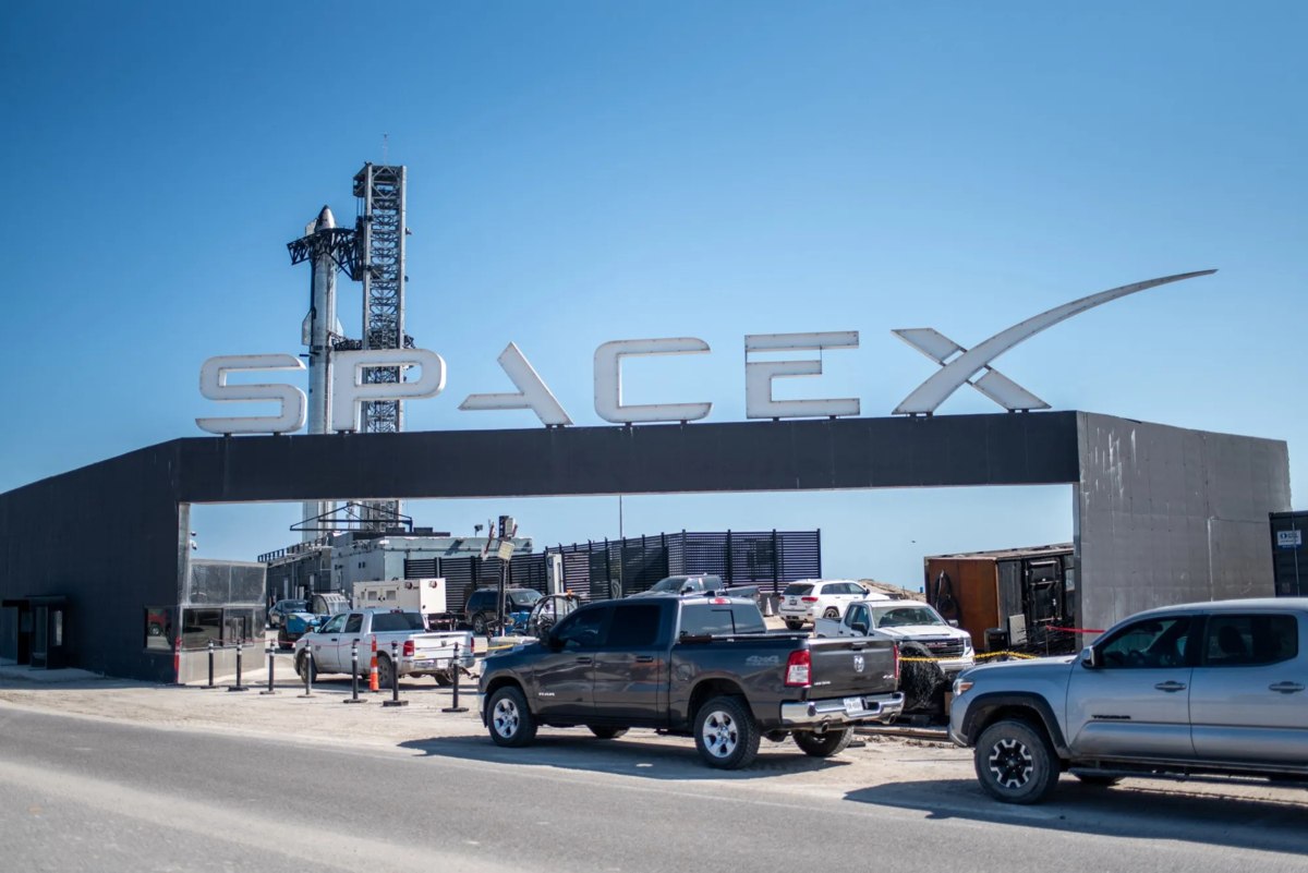 SpaceX приобрела частоты 800 МГц для развития мобильной связи