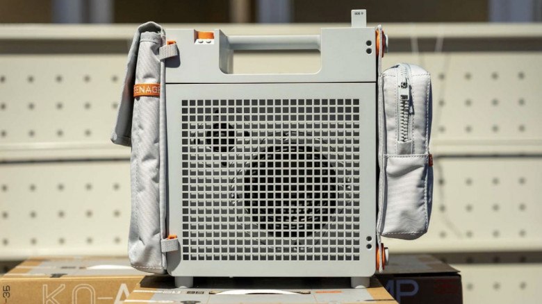 Коротко: суд против Apple, язык против нейросетей и другие новости