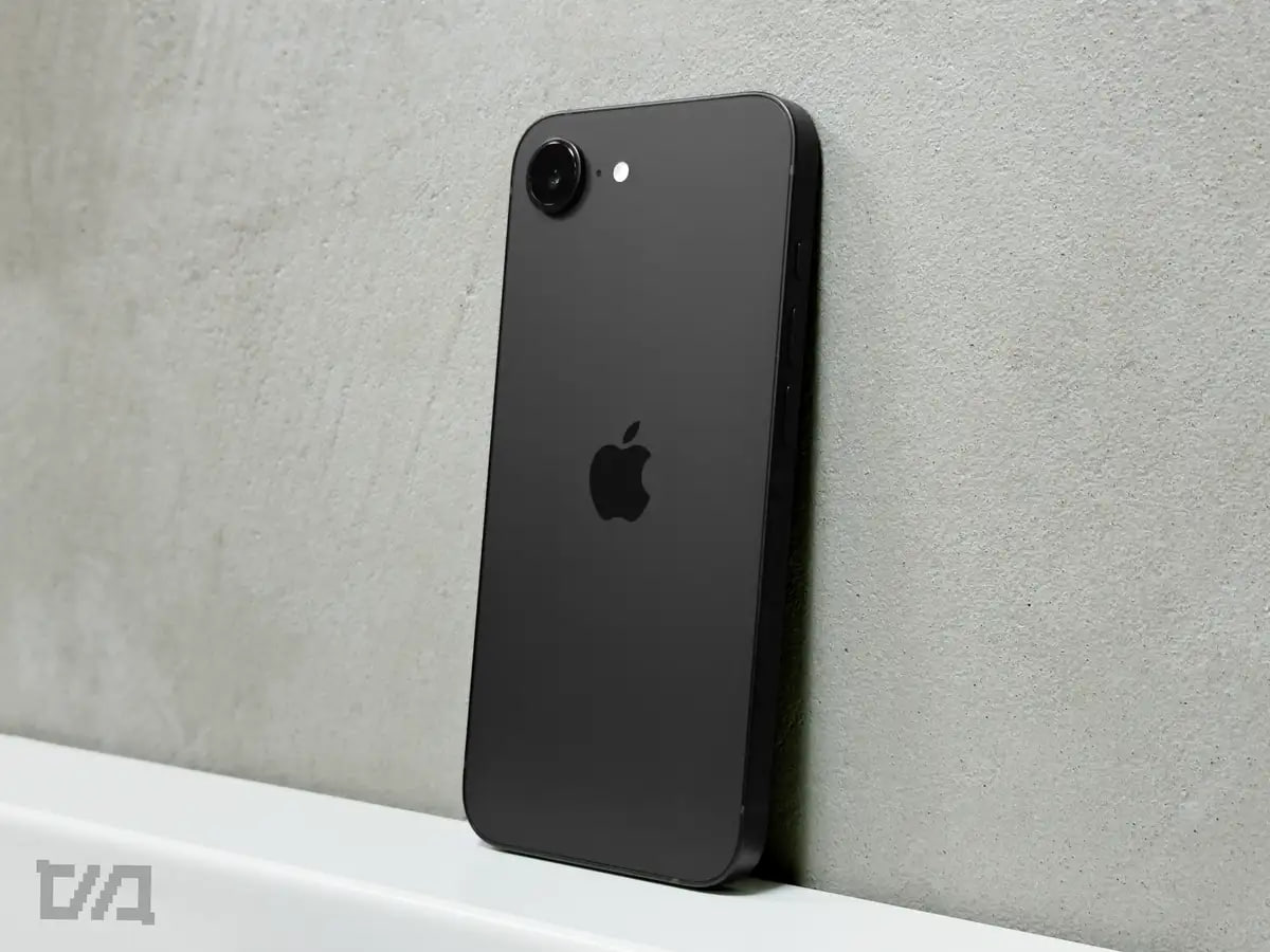 Первые подробности об iPhone 18e: экран 60 Гц и камера 48 Мп