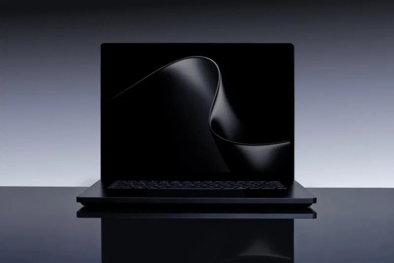 Microsoft предлагает до $1000 бонуса при обмене MacBook Pro на Surface Laptop Ultra