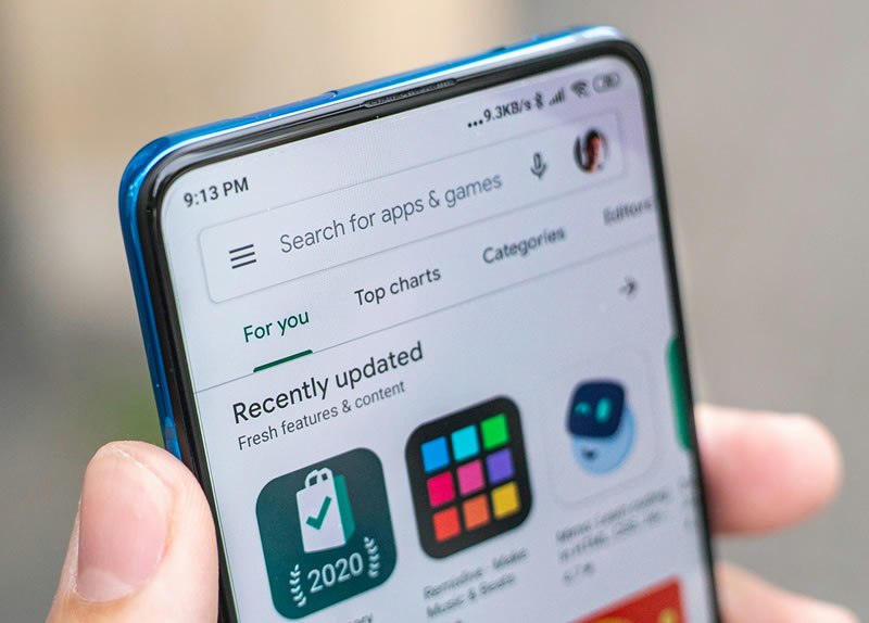 Поддельный WhatsApp набрал более 500 000 загрузок в Google Play