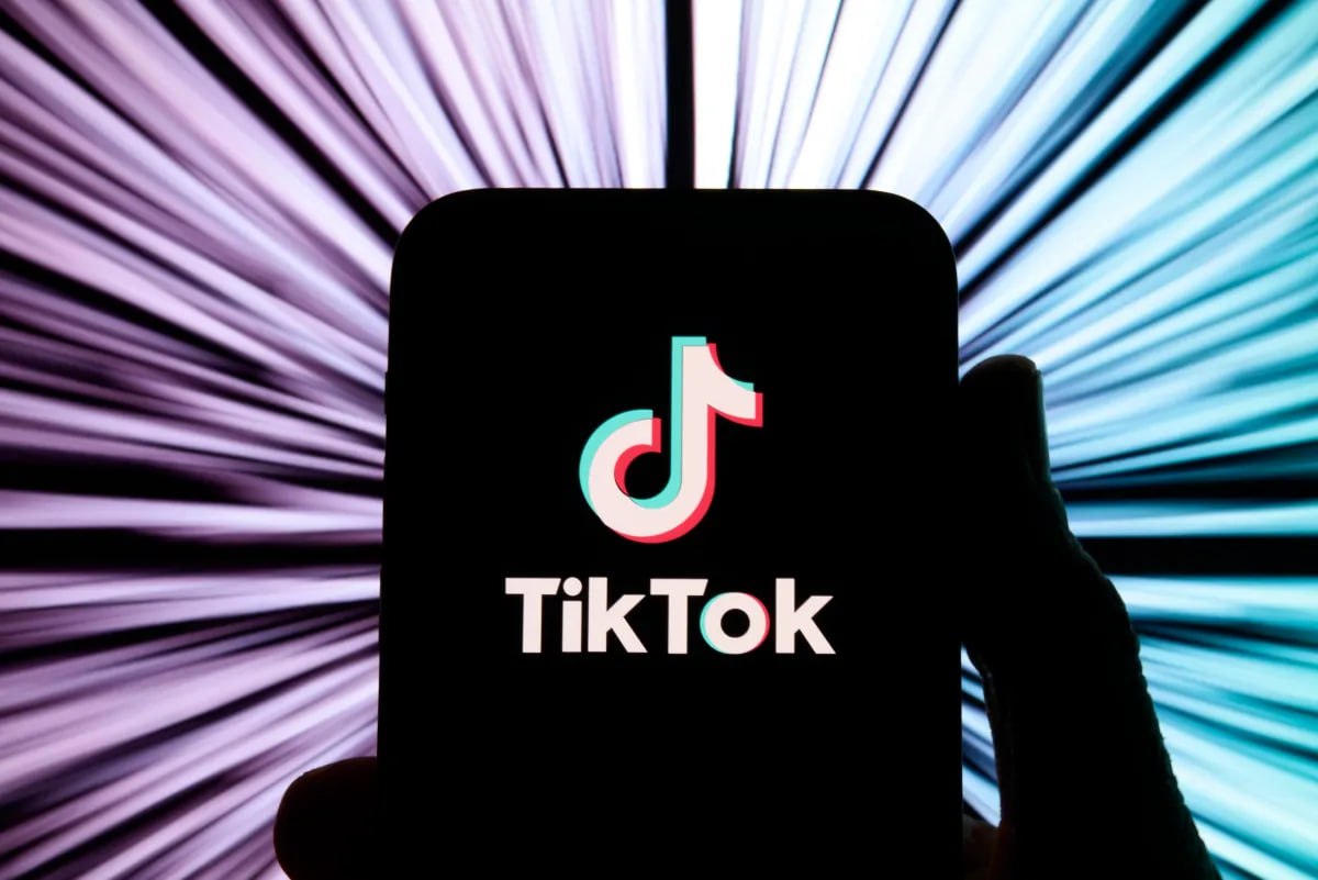 TikTok внедрил ИИ-ассистента для шопинга и оплату в один клик