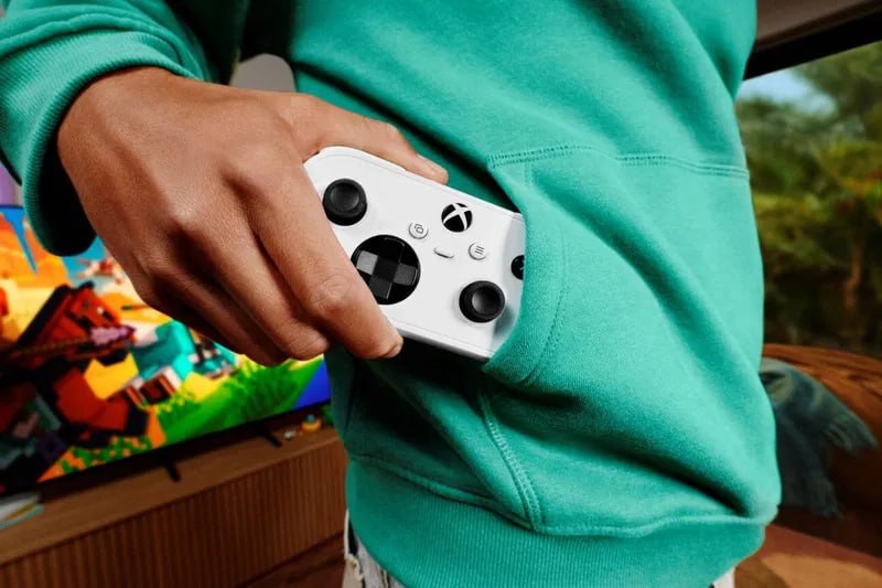 Microsoft представила компактный геймпад Xbox Nano Controller