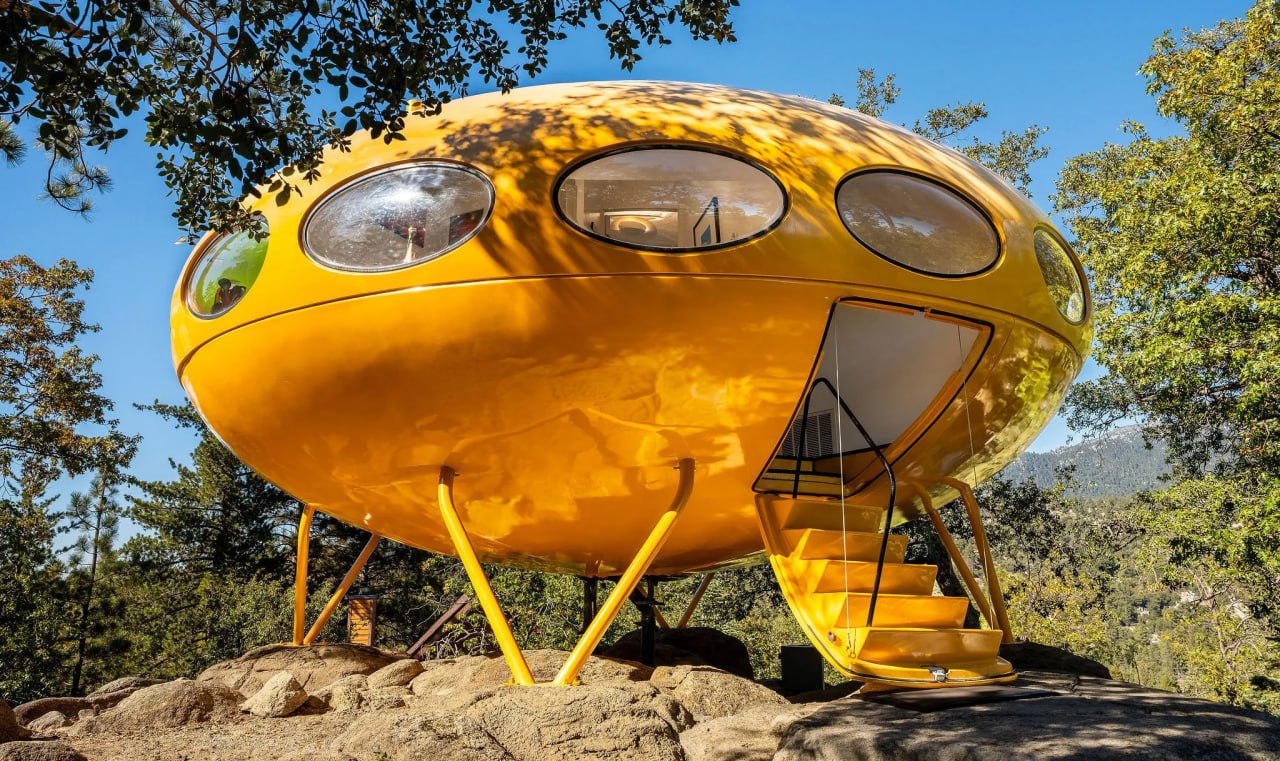 В Калифорнии продают портативный дом Futuro House за $1.5 млн