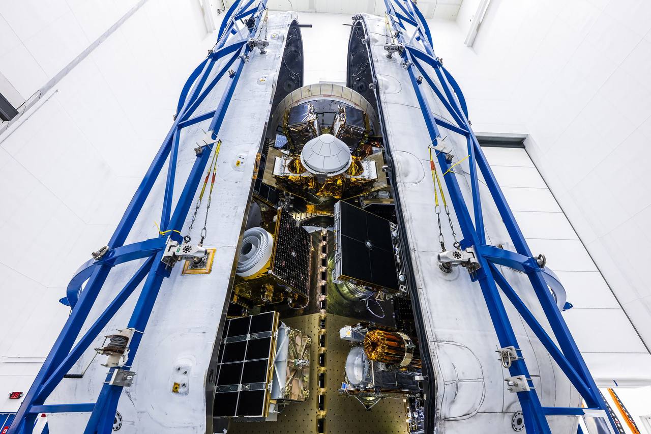 SpaceX готовит запуск Falcon 9 с 32 спутниками