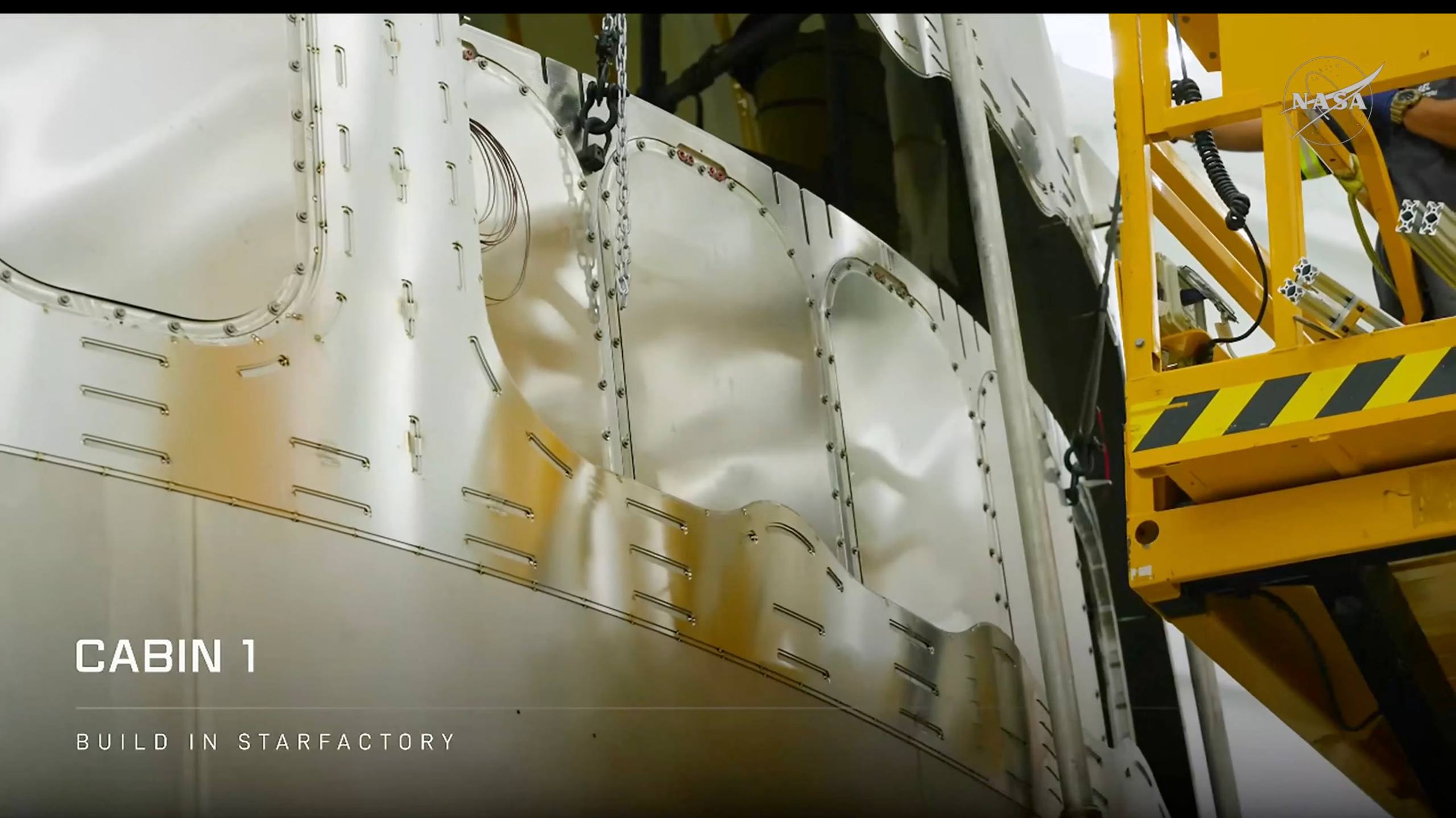 Показан макет кабины лунного Starship HLS