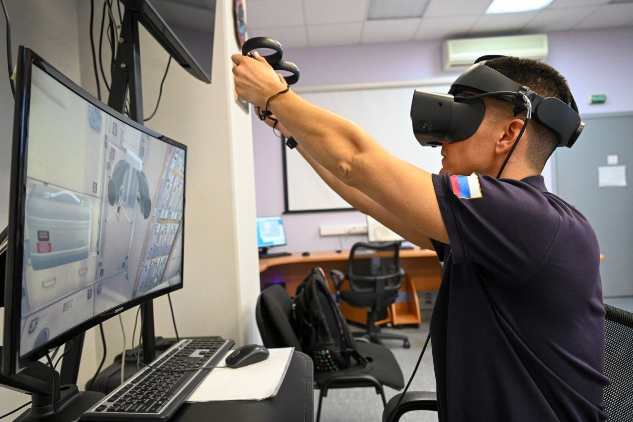 Космонавты отработали выход в открытый космос в VR